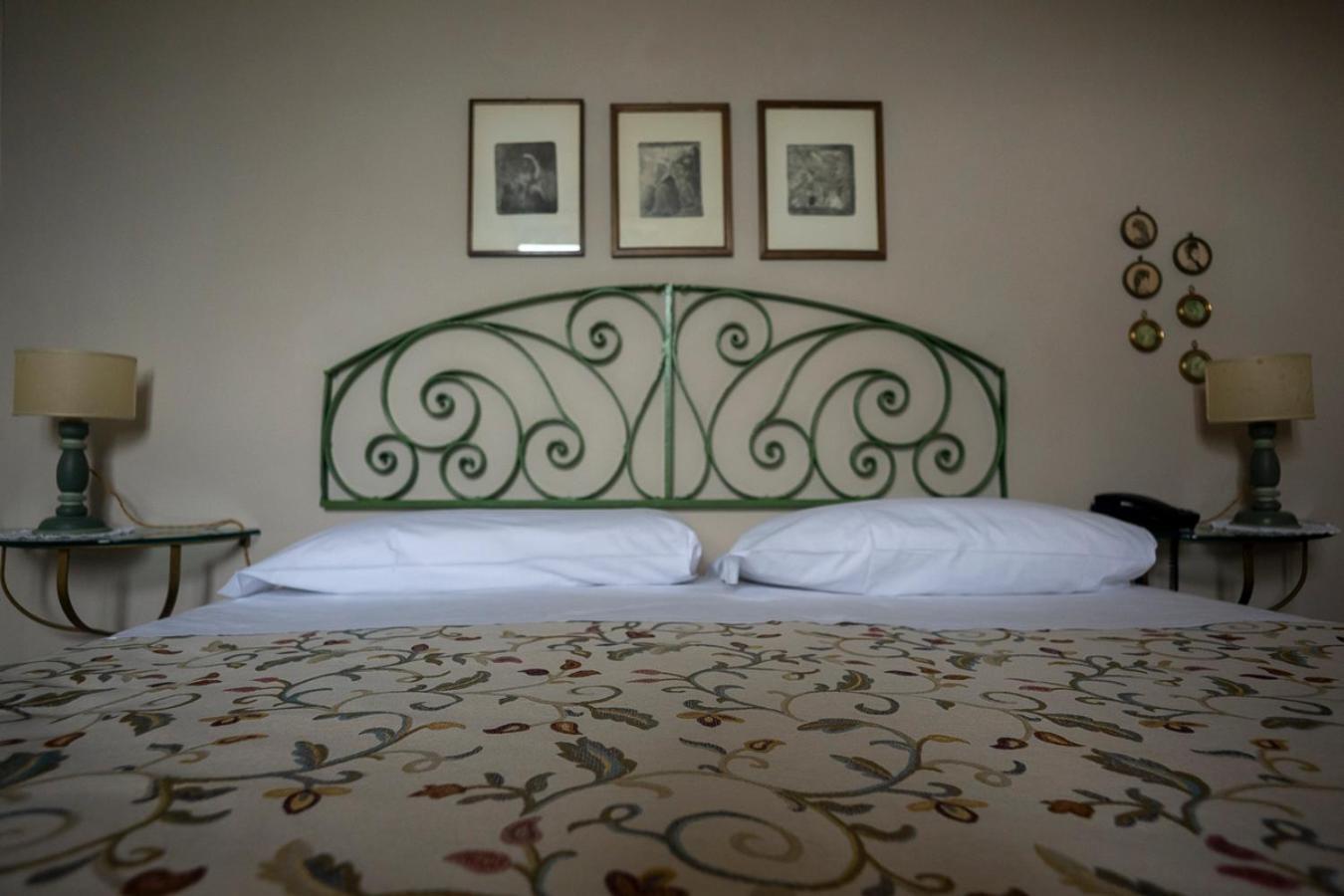 Agrifoglio Apartment Pantalla Bagian luar foto