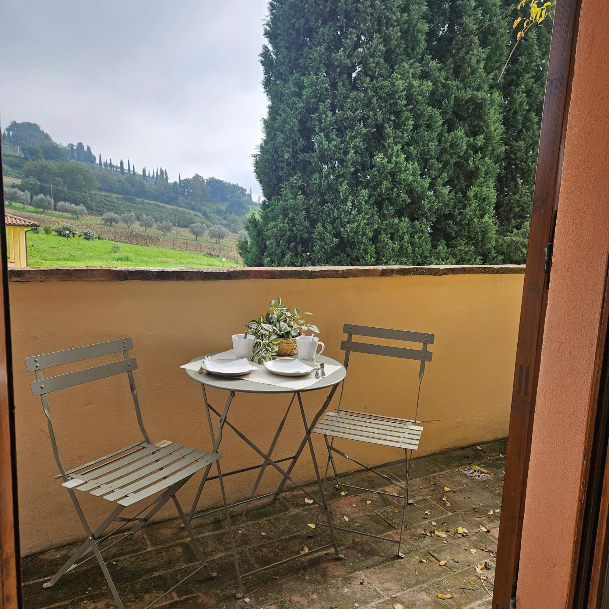 Agrifoglio Apartment Pantalla Bagian luar foto